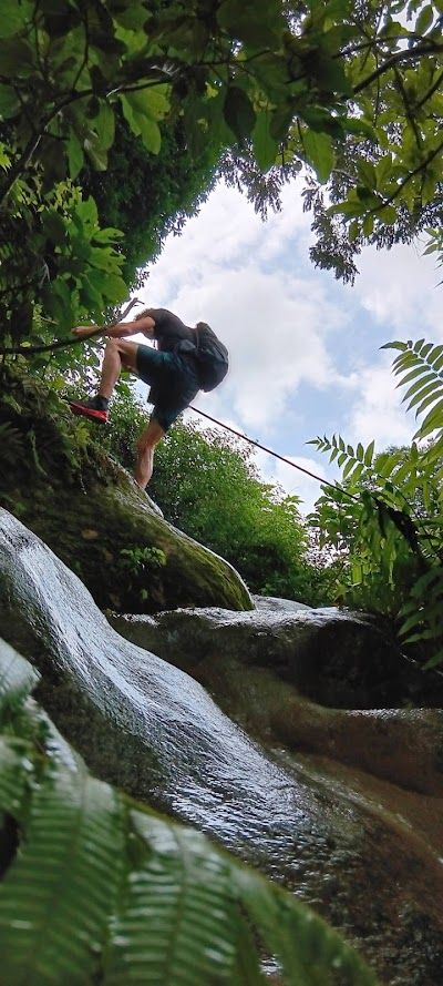 Pickup Point to Sticky waterfall private tour