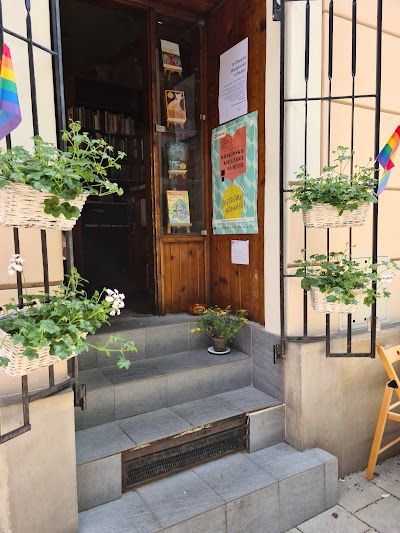 Massolit Books & Café