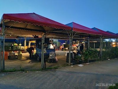 Fuhe Bridge Flea Market