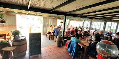 Hickville Smokehouse Family Restaurant (Elgin Western Cape)