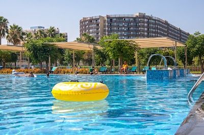 Nirvana Cosmopolitan