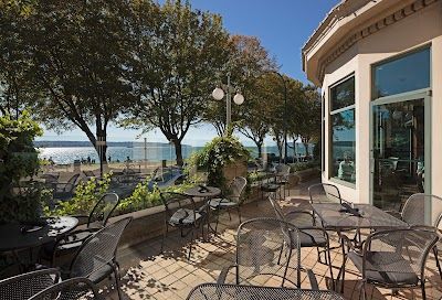 Sylvia Hotel, Restaurant and Lounge