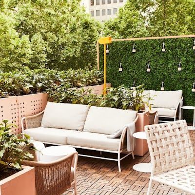 Pinchy's Lobster & Champagne Bar