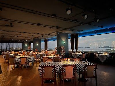 TWIST Rooftop Restaurant & Bar