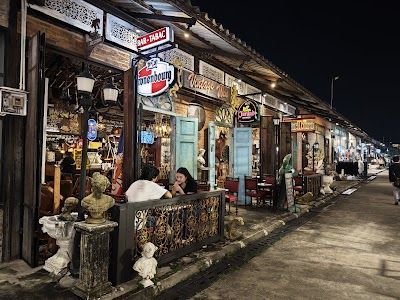 Train Night Market Srinagarindra