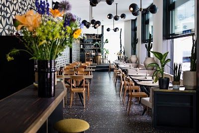 DAR Restaurant & Cafe