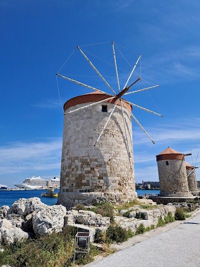 Mandraki Marina & Port